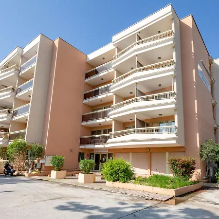 Apartment Les Platanes-8 By Interhome Sainte-Maxime